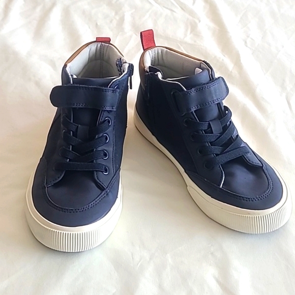 💙Boys boots, size 2, Cat & Jack💙 - Picture 2 of 5